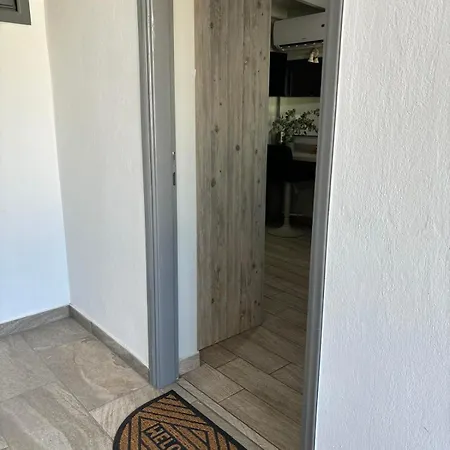 Green Suite Skiathos Апартаменты *