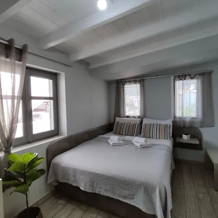 Green Suite Skiathos *